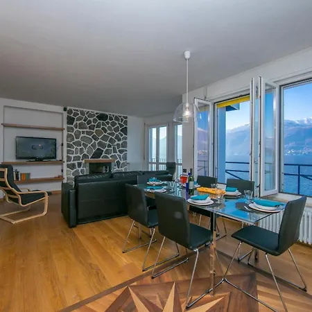 Sleeps 6 Air Con Villa Lierna