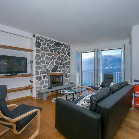 Sleeps 6 Air Con *