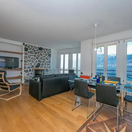 Sleeps 6 Air Con